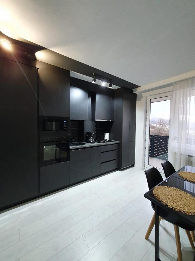 Discret Home Luxury Floresti  Luaran gambar