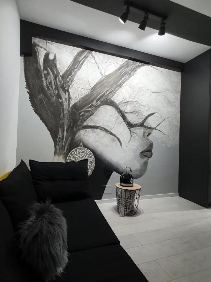 Discret Home Luxury Floresti  Luaran gambar
