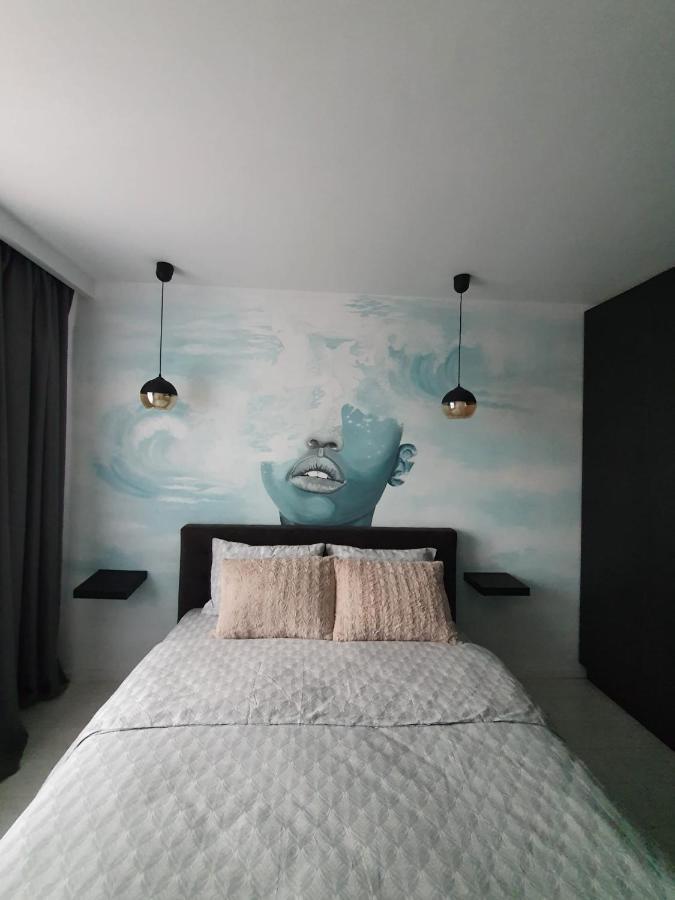 Discret Home Luxury Floresti  Luaran gambar