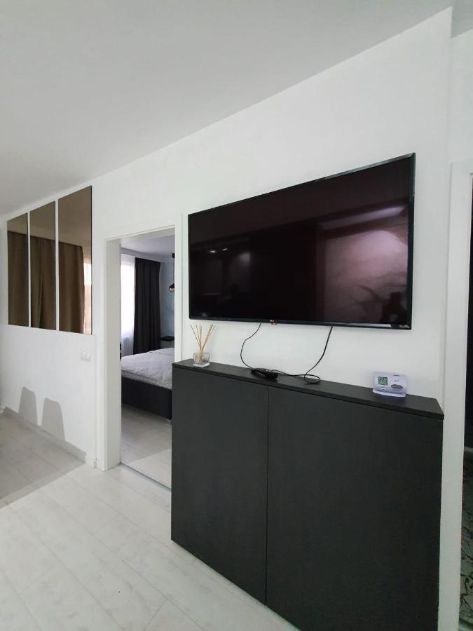 Discret Home Luxury Floresti  Luaran gambar